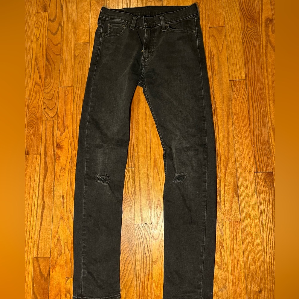 Levi black ripped jeans